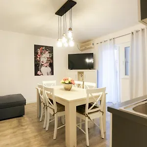 apartment-kaya.hotelinzadar.com/